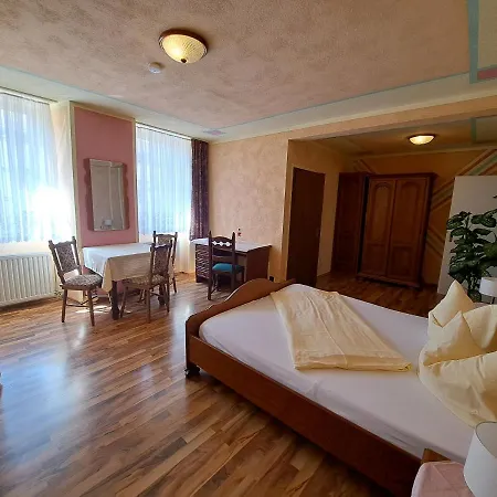 Hotel Zum Hirsch *