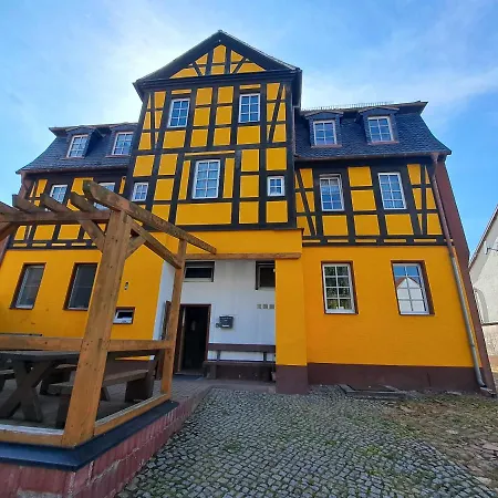Zum Hirsch Otel Lucka