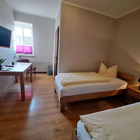 Otel Zum Hirsch Lucka